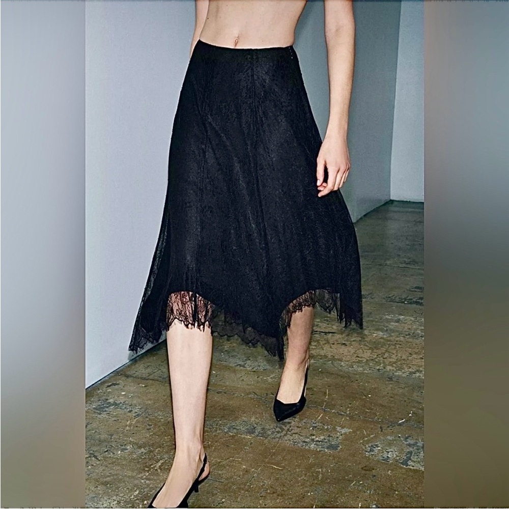 Zara lace black midi skirt sz.S